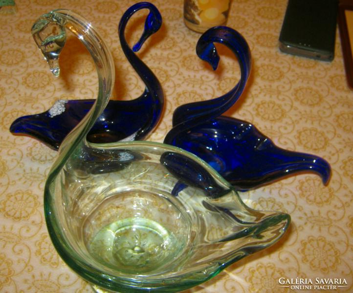 3 Graceful glass swan centerpiece