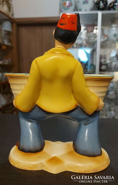 Royal dux Chinese figurine