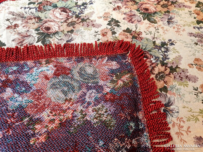 Woven tablecloth 120 x 88 cm