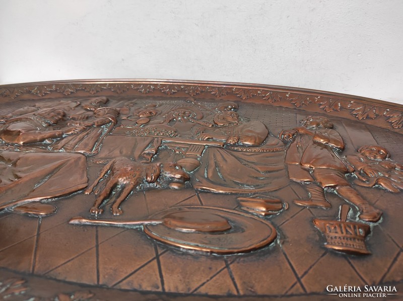 Antique large multi-person embossed red copper wall decoration bowl life portrait scene 798