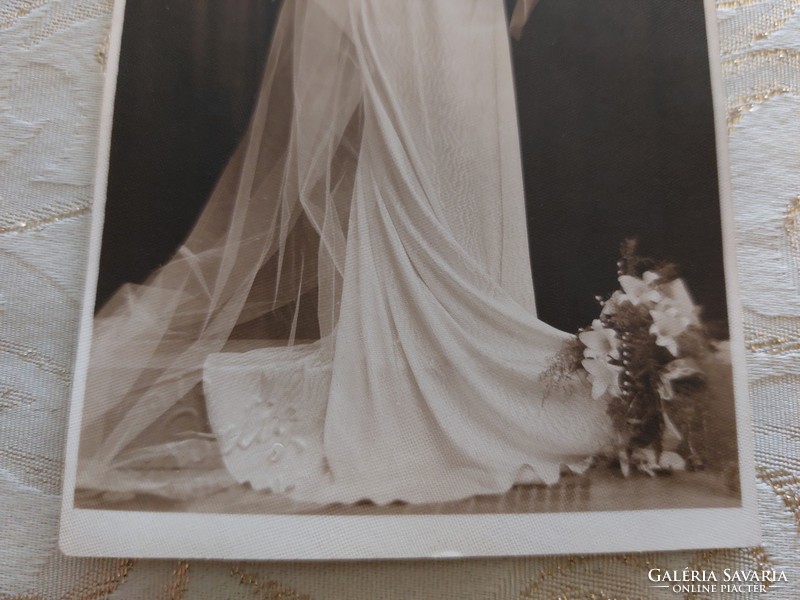 Old wedding photo 1940 bride studio photo