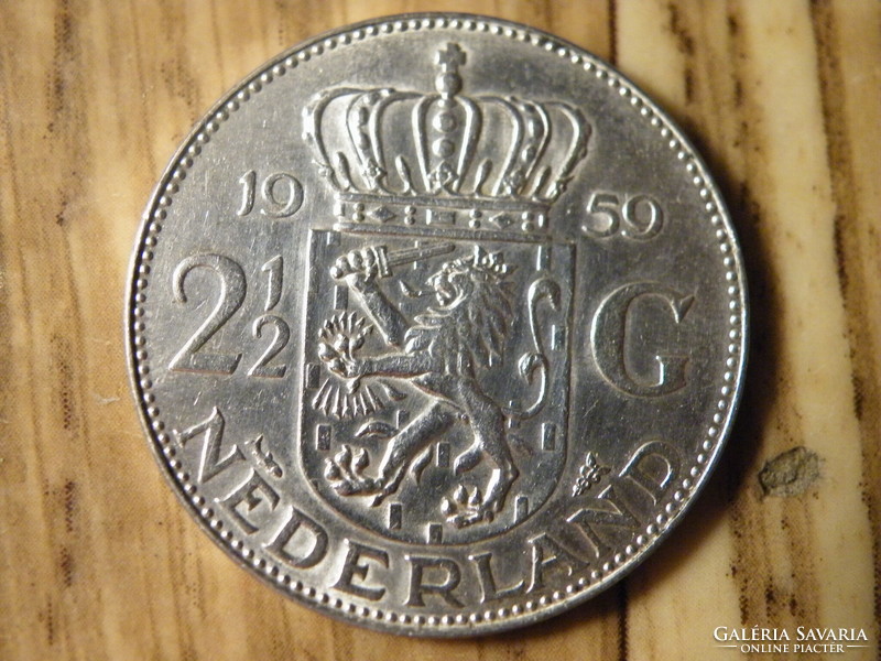 Silver coin original 2 1/2 gulden 1959 - i. With a portrait of Queen Julianna of the Netherlands -