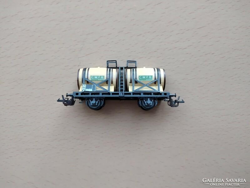 Tt two-part tank car model
