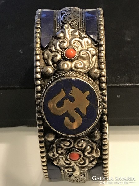 Silver-plated Nepalese handmade bracelet with om symbol, 6.8 cm inner diameter