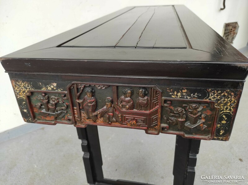 Antik kínai ázsiai konzol asztal patinás aranyozott festett sokalakos dúsan faragott bútor 611