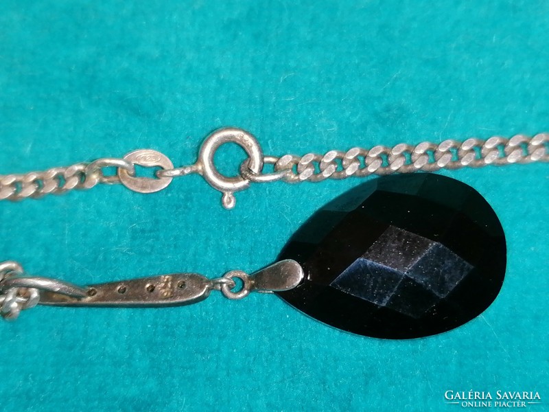 Black faceted crystal pendant with silver chain (654)