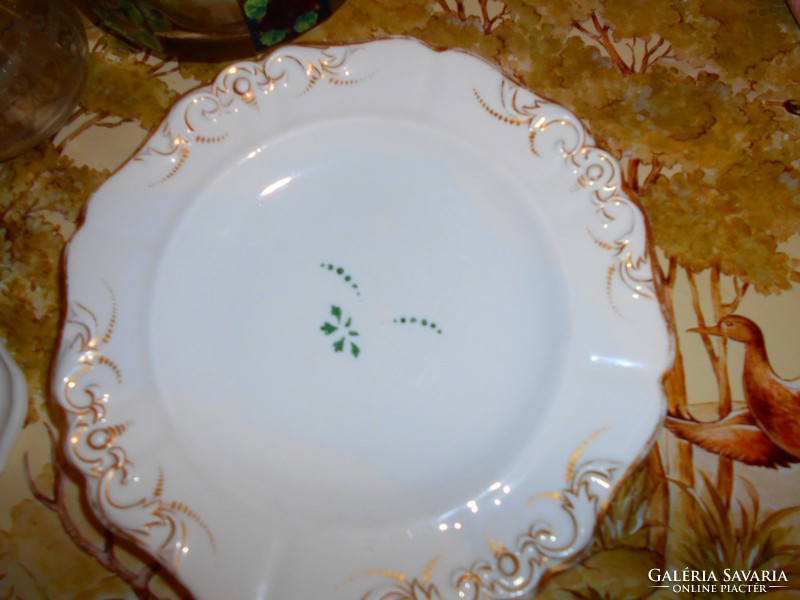Antique Viennese porcelain plate with beehive mark printed on Altwien mass