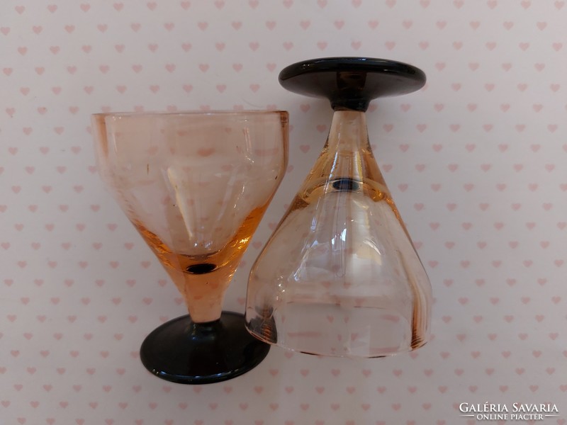 Retro likőrös üvegpohár rózsaszín üveg talpas pohár 2 db