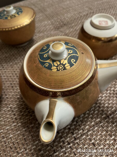 Collectors! Japanese tea set, kyusu with four cups with lids. Hand painted in gold and green
