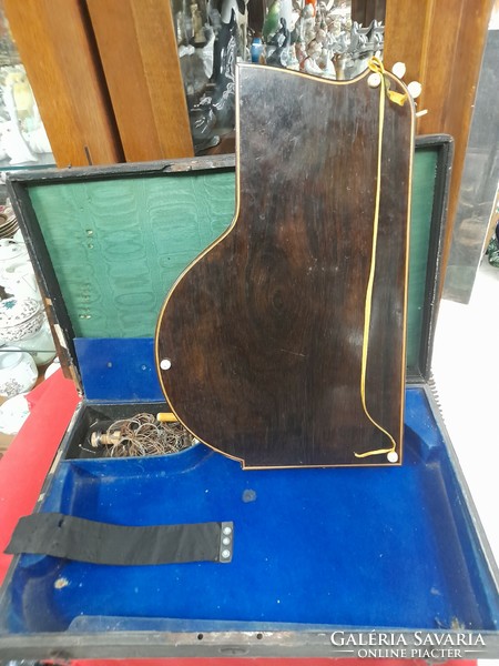 Antique Anton Kiendl 1816-1871 zither, mandolin instrument.
