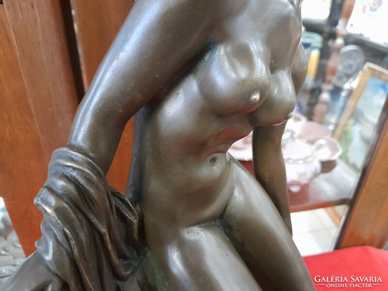 Rare Italian bronze, mario nick, towel female nude figural sculpture, on a black marble plinth. 40 Cm.