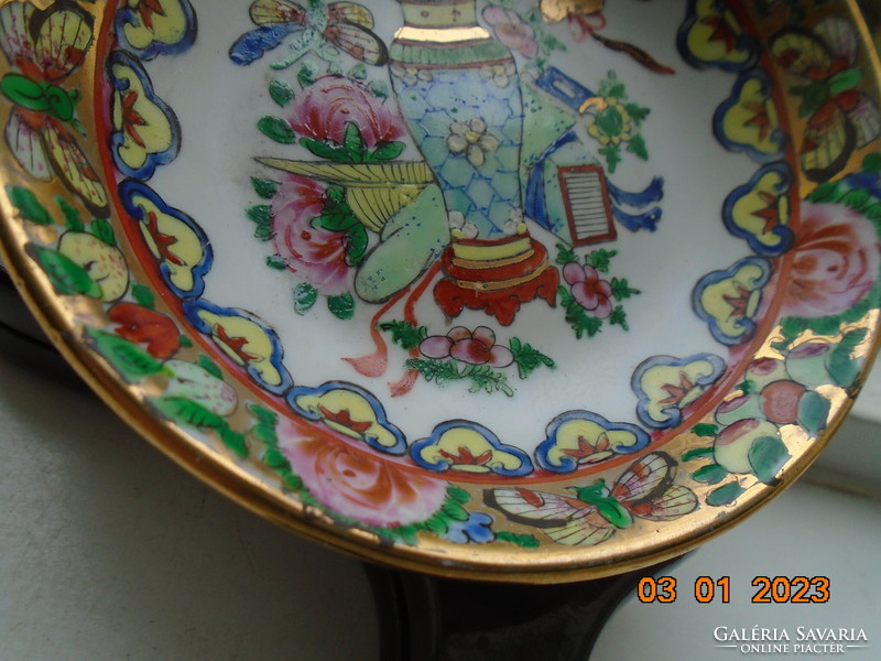 Famille rose hand-painted decorative bowl vase with flower and insect patterns with rich gilding