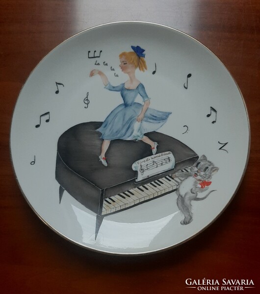 4798 - Porcelain decorative plate (made for an operetta presentation by Füred comedians)