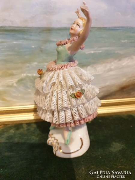GDR, Lippelsdorf porcelain ballerina