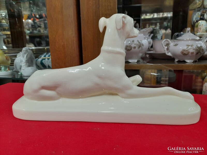 Antik Francia Art Deco Sarreguemines 1900. Whippet,Fekvő Agár Kutya Porcelán Figura,31.5 cm.Szobor.