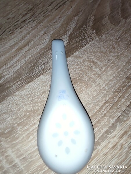 Precious Chinese porcelain spoon