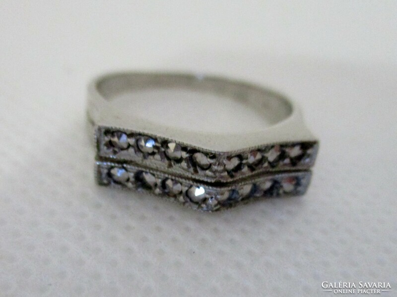 Szépséges régi magyar  kézműves markazitos ezüstgyűrű