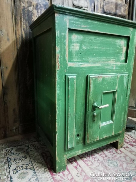 Ice cabinet, old refrigerator with patina from the 1910s-20s, with copper accessories, renovated, treated