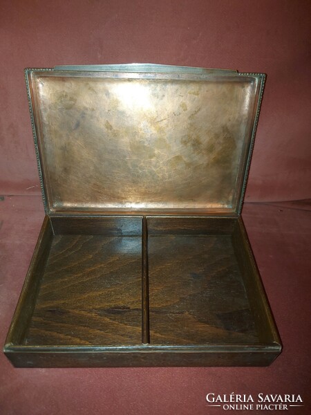 Beautiful copper cigarette holder box, with wooden insert, size indicated!