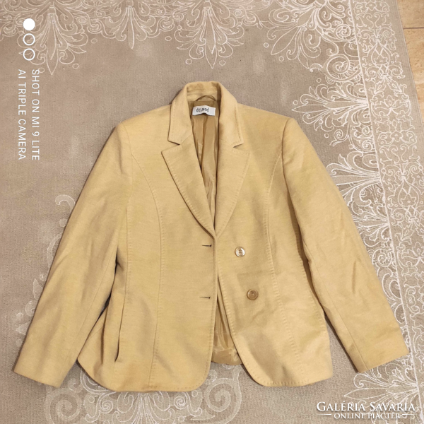 Vanilla yellow 60% wool, 40% angora fur blazer jacket 40-42