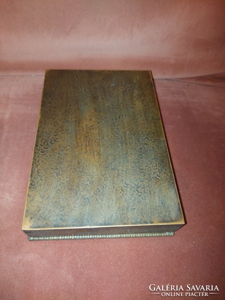 Beautiful copper cigarette holder box, with wooden insert, size indicated!