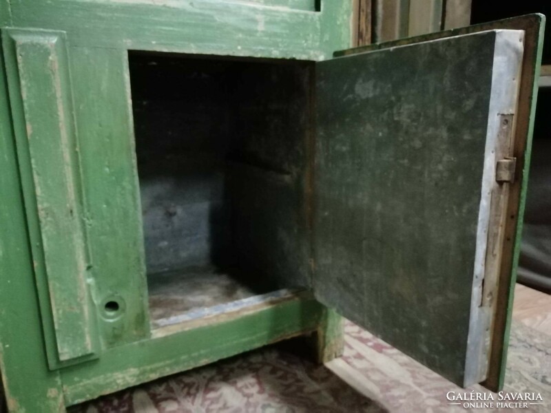 Ice cabinet, old refrigerator with patina from the 1910s-20s, with copper accessories, renovated, treated