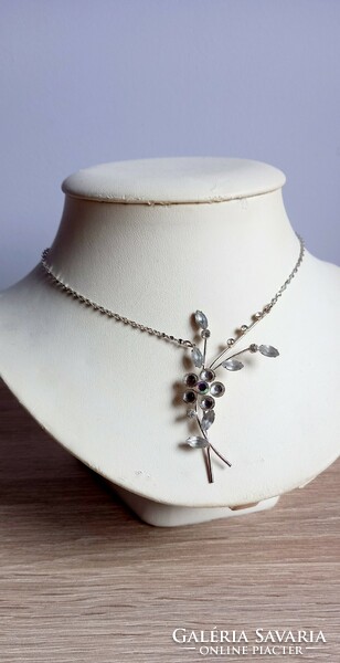 Floral rhinestone stone necklace