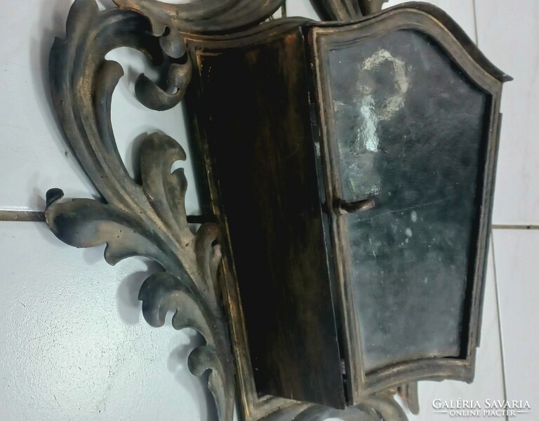 Baroque iron wall lamp