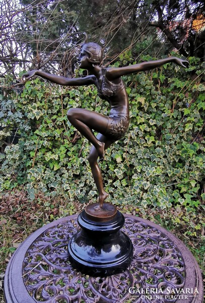 Dancer - art deco style