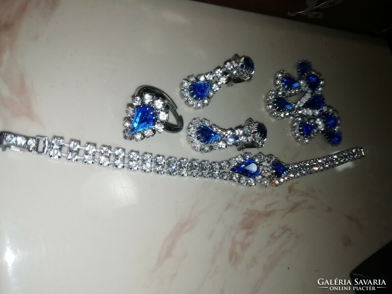 Emporia crystal jewelry set wonderful pieces