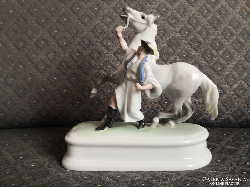 Herend foal, jr. Porcelain version of the statue of György Vastagh, more details in the description