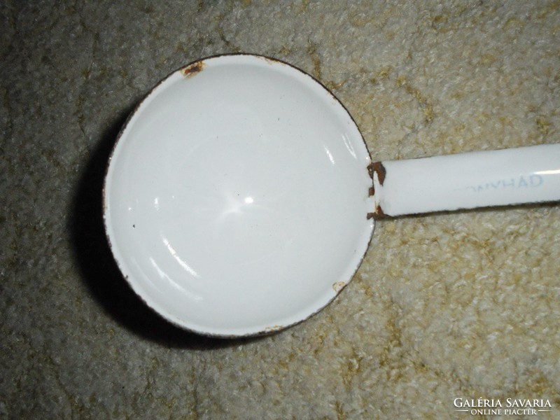 Enameled ladle - furred back - 9 cm diameter