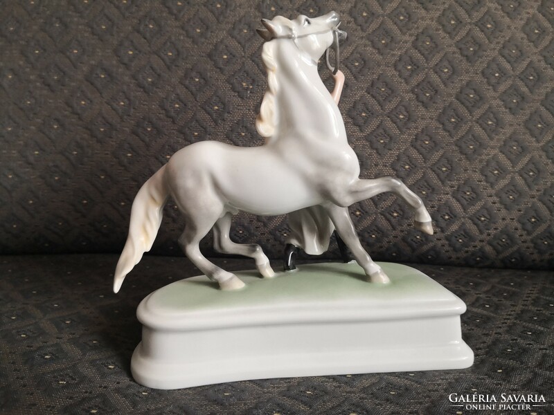 Herend foal, jr. Porcelain version of the statue of György Vastagh, more details in the description