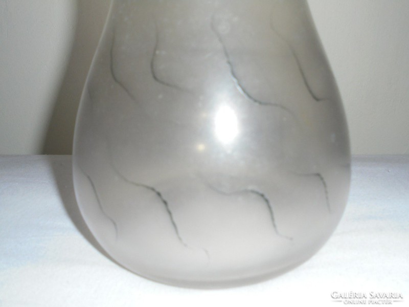 Antik üveg váza - homályos, festett mintás - 1900-as évek elejéről