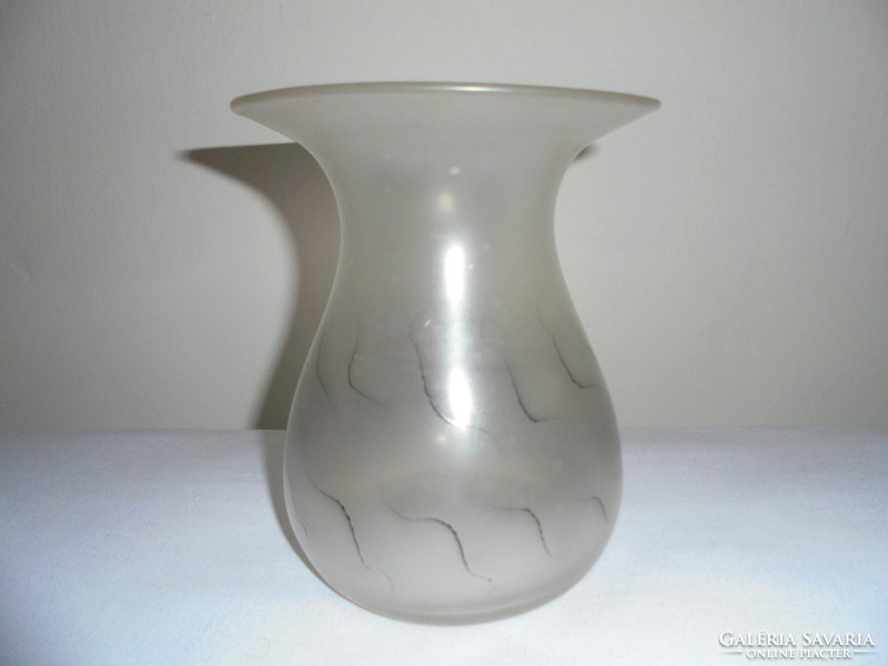 Antik üveg váza - homályos, festett mintás - 1900-as évek elejéről
