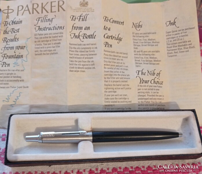 Parker ballpoint pen. /England/