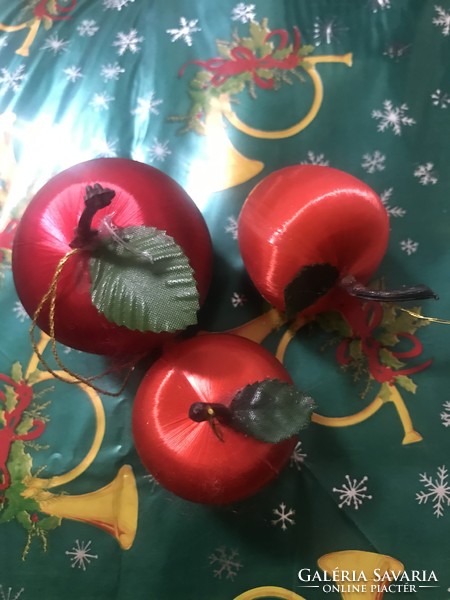 Három régi alma karácsonyfadísz