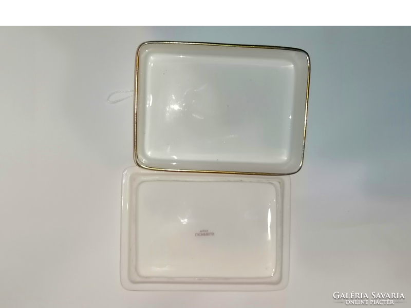 Wedgwood porcelain jewelry box