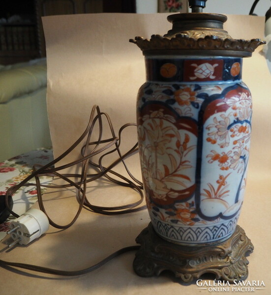 Antik japán patinás kínai imari porcelán asztali lámpa