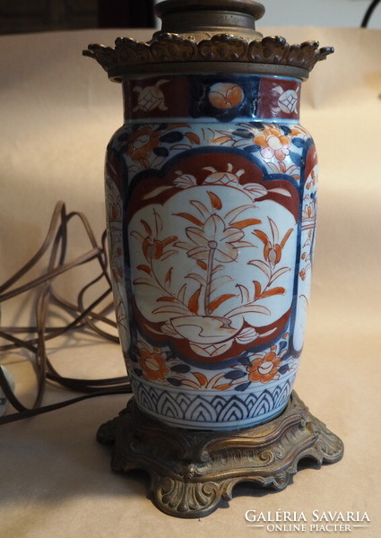 Antik japán patinás kínai imari porcelán asztali lámpa