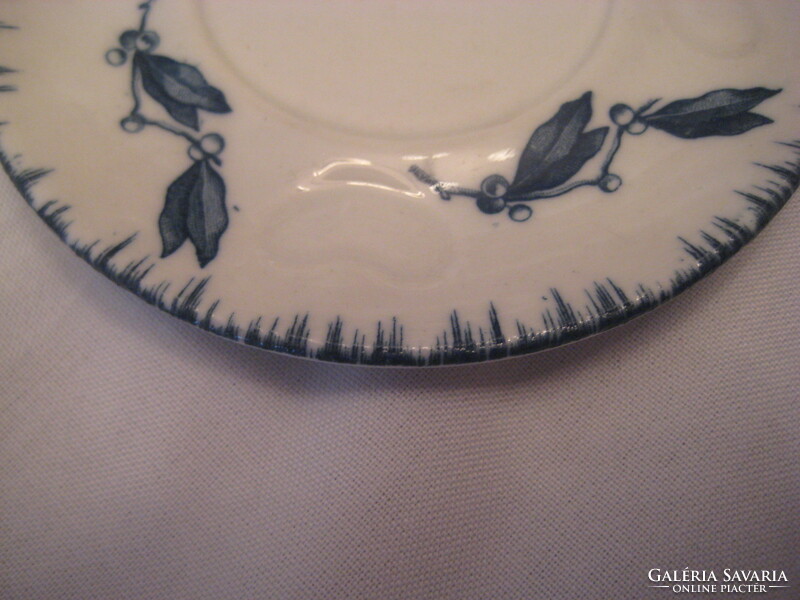 Zsolnay small plate, marked Julia, 12 cm