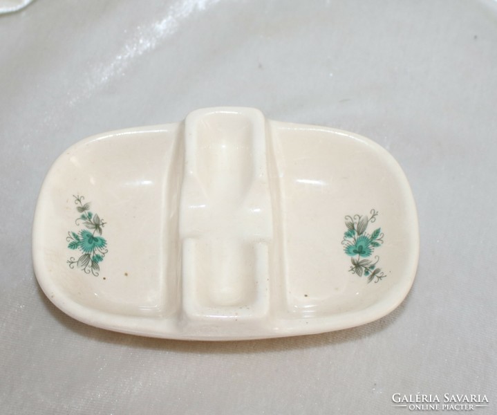 Salt/pepper/toothpick holder old retro piece decorated with a folk motif
