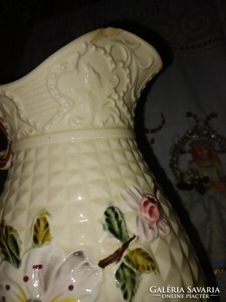 Znaim majolica jug