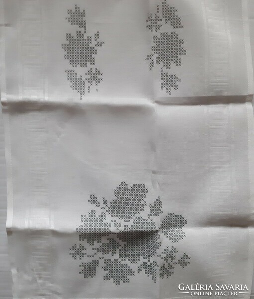 Pre-printed cross stitch runner / bella casa 100x40