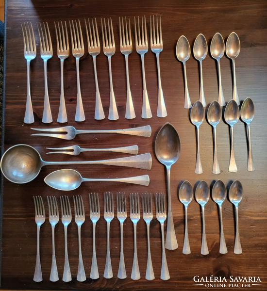 Set of 30 pieces of silver Diana-marked cutlery incomplete, 1942 gr., I am interested in exchange for gold jewelry