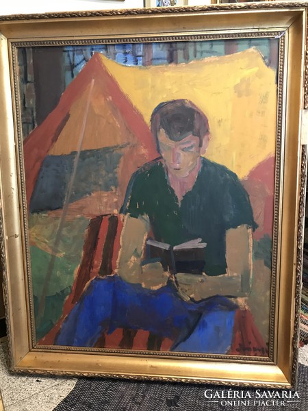Illényi tamara reader in front of the tent ..