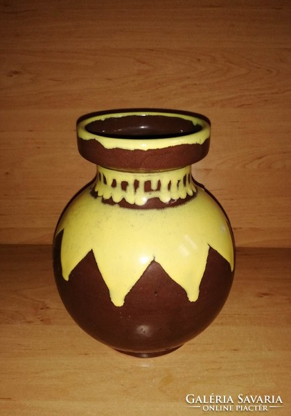 Iparművész jelzett kerámia váza 20 cm magas (2/d)