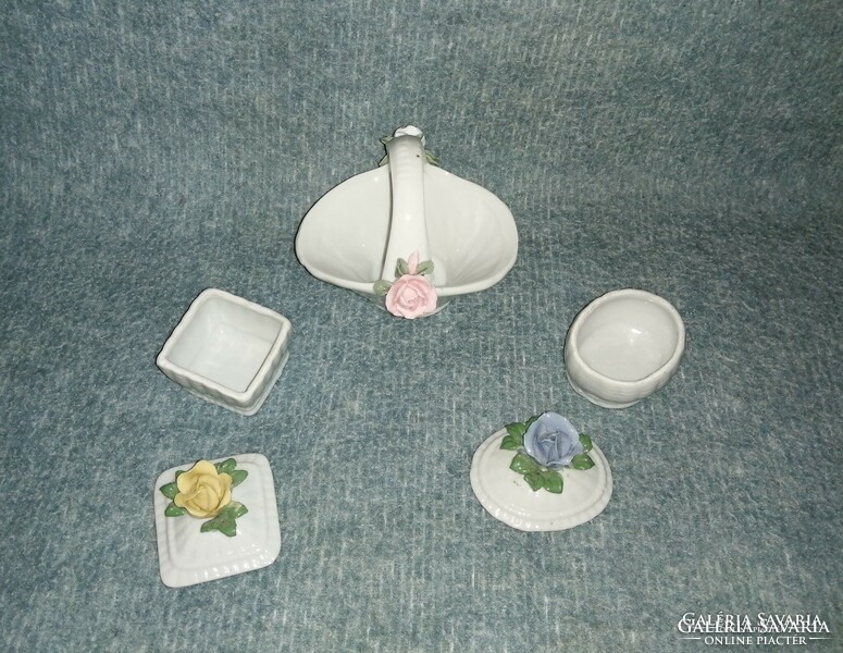 Régi  porcelán rózsás ékszertartó kosár készlet (z-1)