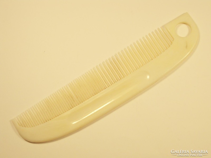 Retro plastic comb - 1970s-1980s