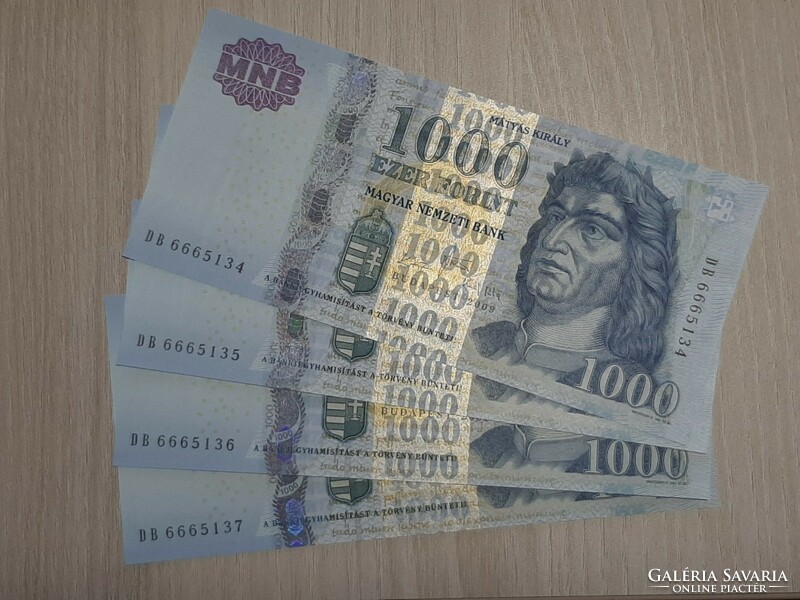 1000 forint 2009 sorszámkövető  4 DB , ropogós UNC   DB sorozat